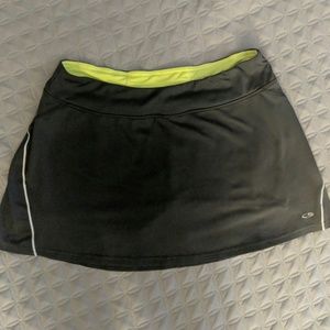 Champion Women's Run Skort 
Size XL